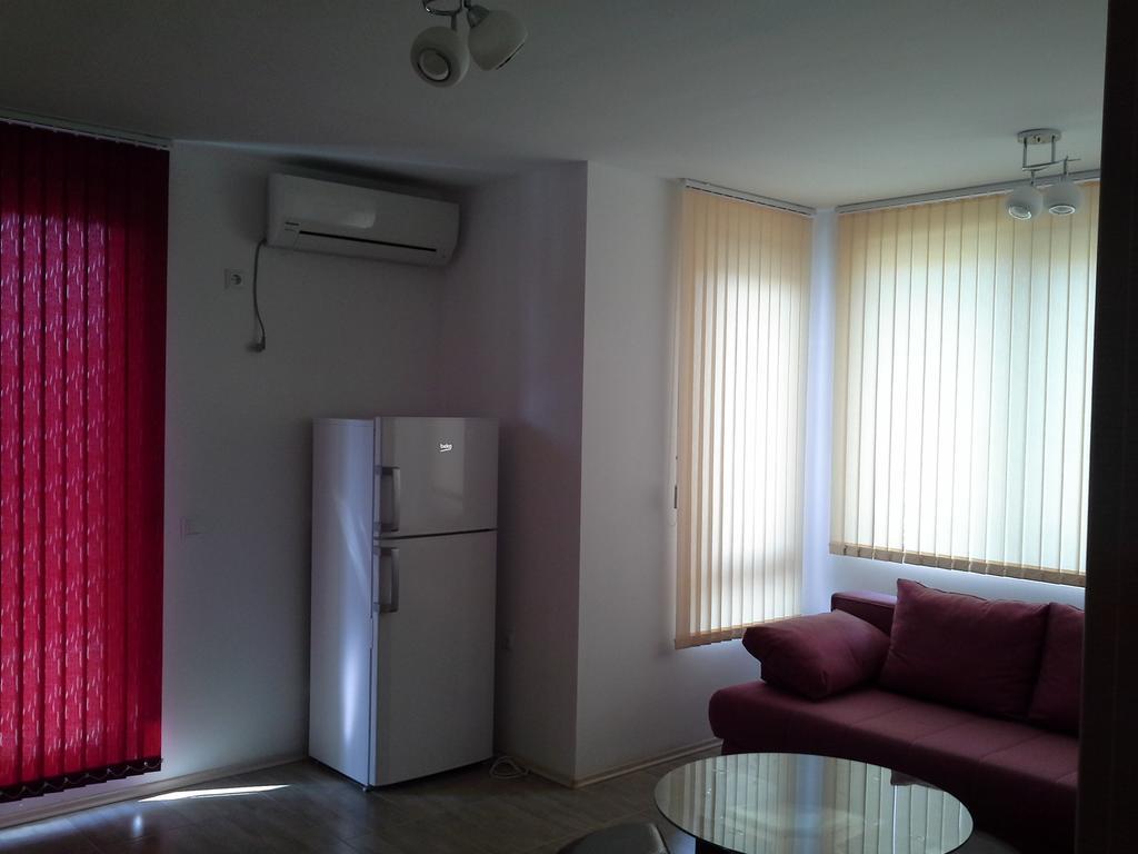 Burgas Sarafovo Apartment Exterior photo